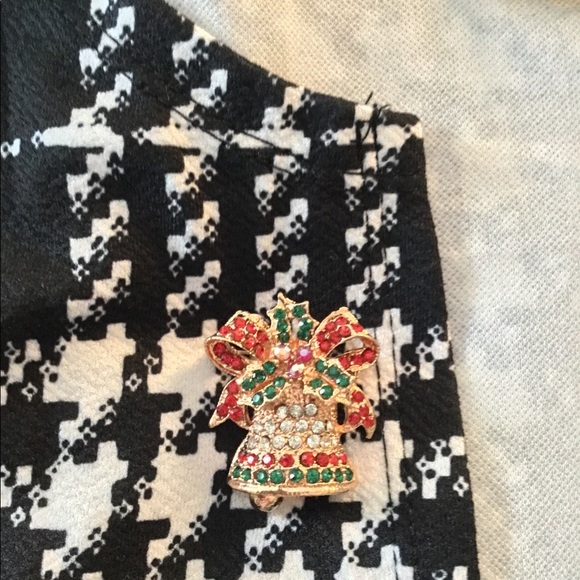 1 left! Set of 2 Christmas Bell Rhinestone Bow Bling Brooches - Picture 9 of 9